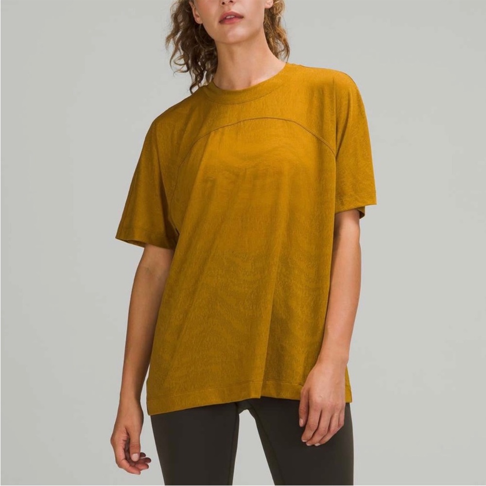Lululemon (read measurements) Relaxed Fit Training Tee, Gold Spice Size 6